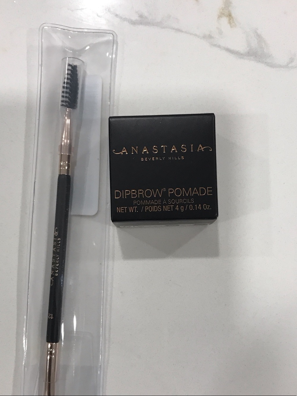 Anastasia Beverly Hills Dipbrow Pomade with Dual-Ended Brush - soft brown